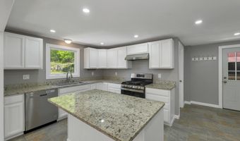 218 Main St, Alton, NH 03809