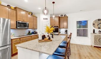 1404 N WYNLAKE Dr, Alabaster, AL 35007