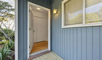 181 SYLVAN Dr, Atlantic Beach, FL 32233