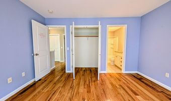 15 Old Oak Dr 15, Brookfield, CT 06804