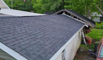 14 Helen St, Auburn, ME 04210