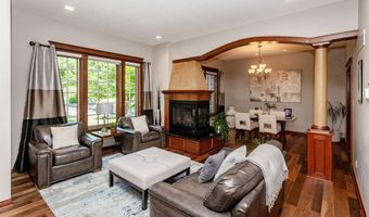 605 Oakwood Pl, Polk City, IA 50226