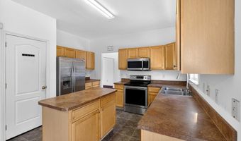 2 FOXFIELD Ct, Bear, DE 19701