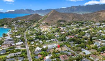 1454 Aalapapa Dr, Kailua, HI 96734