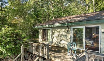 120 Big Barndoor Is, Alton, NH 03810