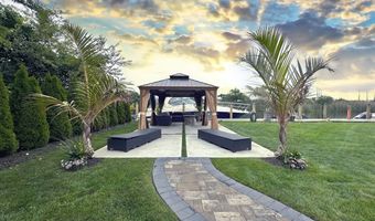 59 Western Concourse, Amity Harbor, NY 11701