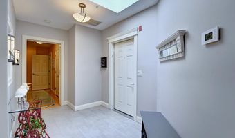 100 Shepards Cove Rd H301, Kittery, ME 03904