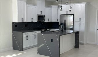 949 Harbor Dr, Bullhead City, AZ 86442