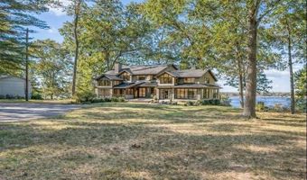 15 George W Finnerty Rd, Barrington, RI 02806