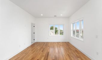51 Burnett Rd, Warwick, RI 02889