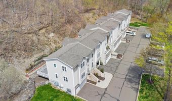 68 Stetson Pl 68, Danbury, CT 06811