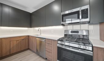 17 AVENUE E 201, Bayonne, NJ 07002