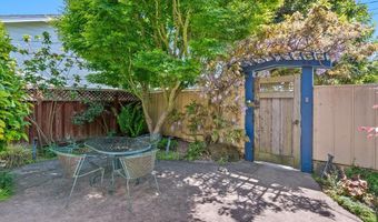 208 Valencia Ave, Aptos, CA 95003