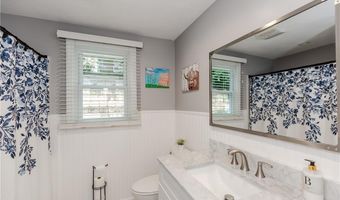 10 Pembroke Dr, Johnston, RI 02919