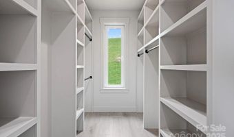 325 Avery Trail Dr 34, Arden, NC 28704