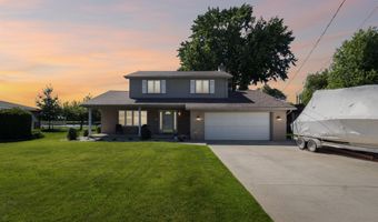 7253 Flamingo Rd, Algonac, MI 48001