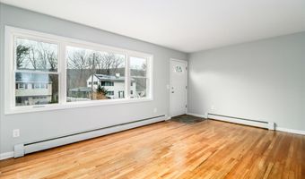 32 Pleasant St, Bethel, CT 06801