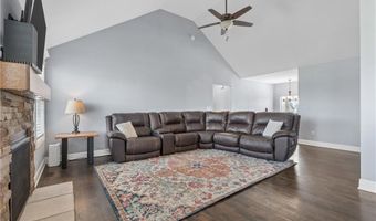 14172 Rockaway Ct, Basehor, KS 66007