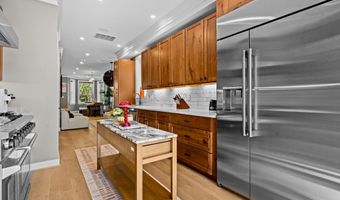 124 ADAMS St NW, Washington, DC 20001