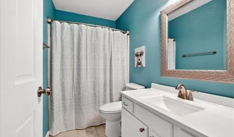1316 Red Oak Plantation Dr, Ballwin, MO 63021