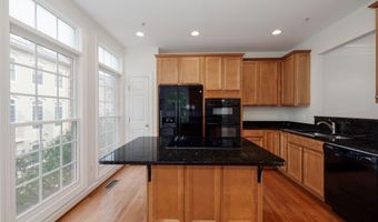 5180 BRAWNER Pl, Alexandria, VA 22304