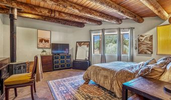 35 Arroyo Vis, Arroyo Hondo, NM 87571