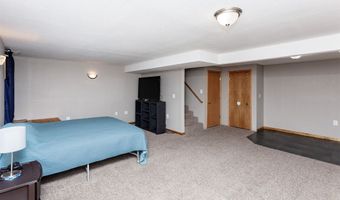 2840 Ashland Ct, Altoona, IA 50009
