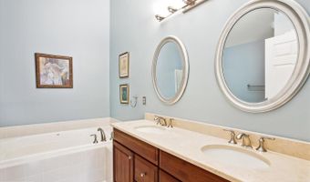 22902 N BROWN Sq, Ashburn, VA 20148