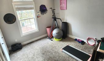 1019 E Daniels St, Aurora, MO 65605