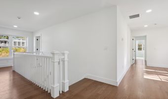 19 A Apache Dr, Brookfield, CT 06804