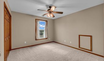 987 N 640 Rd, Baldwin City, KS 66006