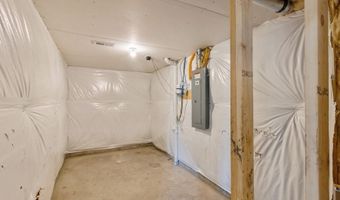 2725 NW 41st St, Ankeny, IA 50023