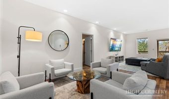 248 Hillcrest Ln, Banner Elk, NC 28604