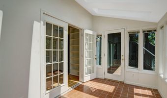203 W GLENDALE Ave, Alexandria, VA 22301