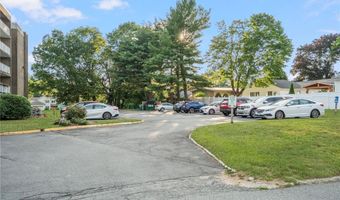 200 Hoffman Ave 402, Cranston, RI 02920