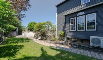 71 Vinton Ave, Cranston, RI 02920