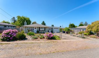 311 MAPLE St, Brookings, OR 97415