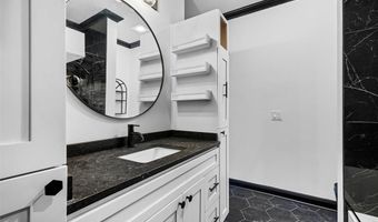 4160 Towne Green Cir, Addison, TX 75001