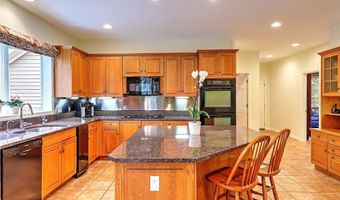 60 Pheasant Dr, East Greenwich, RI 02818