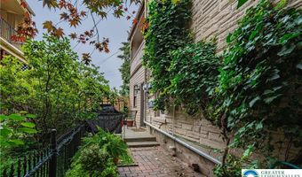 407 N 8th St, Allentown, PA 18102
