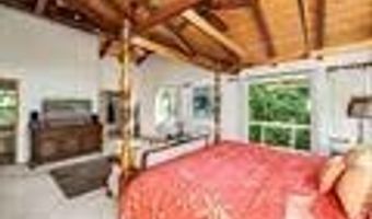 1444 W Kuiaha, Haiku, HI 96708
