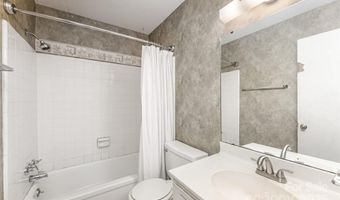 3740 Winding Creek Ln, Charlotte, NC 28226