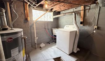 592 Lindell St, Akron, OH 44305