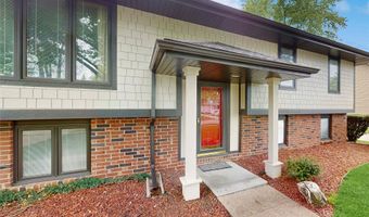 512 12th Ave NW, Altoona, IA 50009