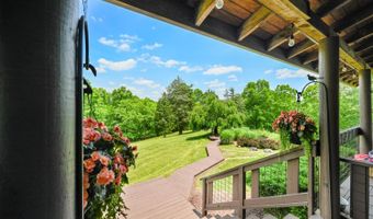 5152 Briar Ridge Dr, Aurora, IN 47001