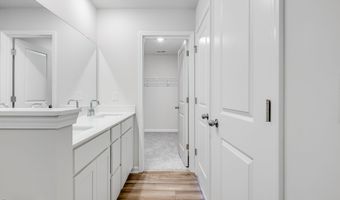 22 D Regent St, Camden, SC 29020