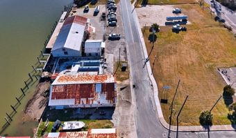 323 Water St, Apalachicola, FL 32320