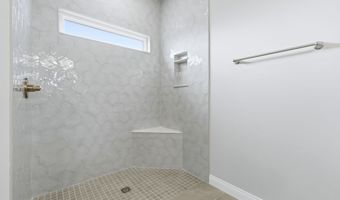 2002 Bogey Ct, Auburn, IN 46706