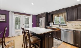 584 Blackrock Rd, Coventry, RI 02816