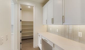 9046 S Shawnee Ct, Aurora, CO 80016